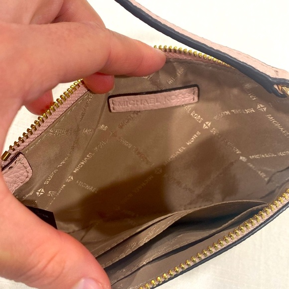 Small Michael Kors Clutch - Picture 3 of 4